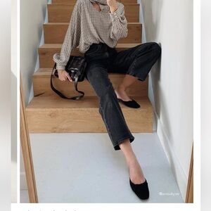 Black Flattered Suede Women's slippers